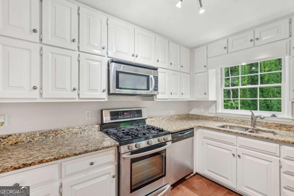 2895 Shurburne Drive Alpharetta - Photo 19