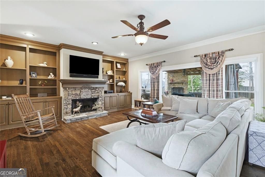 3331 Aylesbury Court Roswell - Photo 12