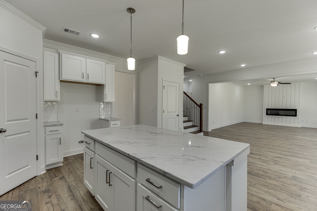 929 Lakeview Commerce - Photo 11