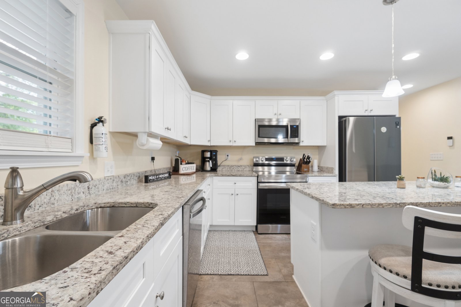 982 Green Meadow Drive Madison - Photo 6