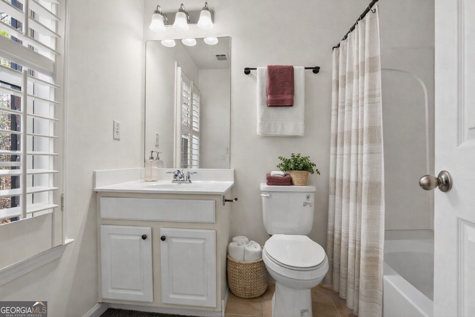 715 Coligny Court Sandy Springs - Photo 15