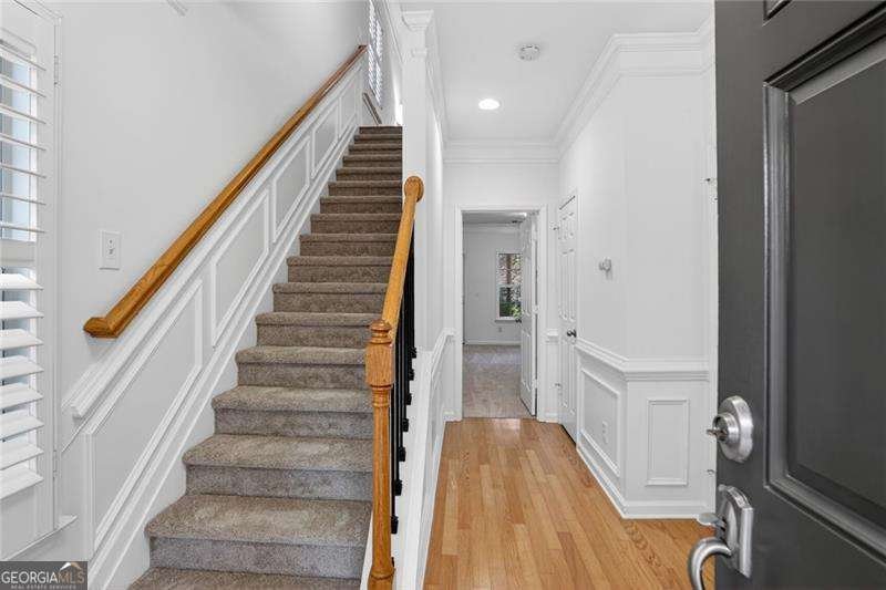715 Coligny Court Sandy Springs - Photo 9