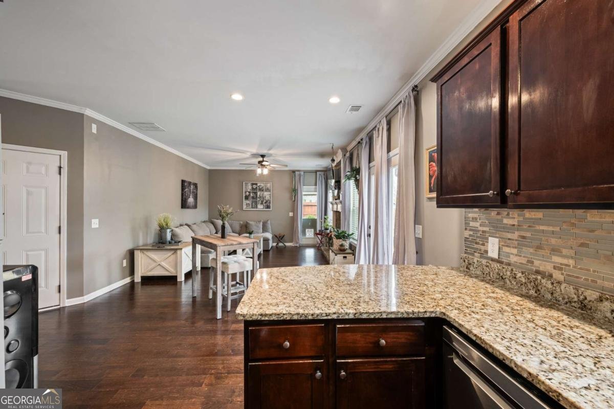 555 Evergreen Way Jefferson - Photo 25