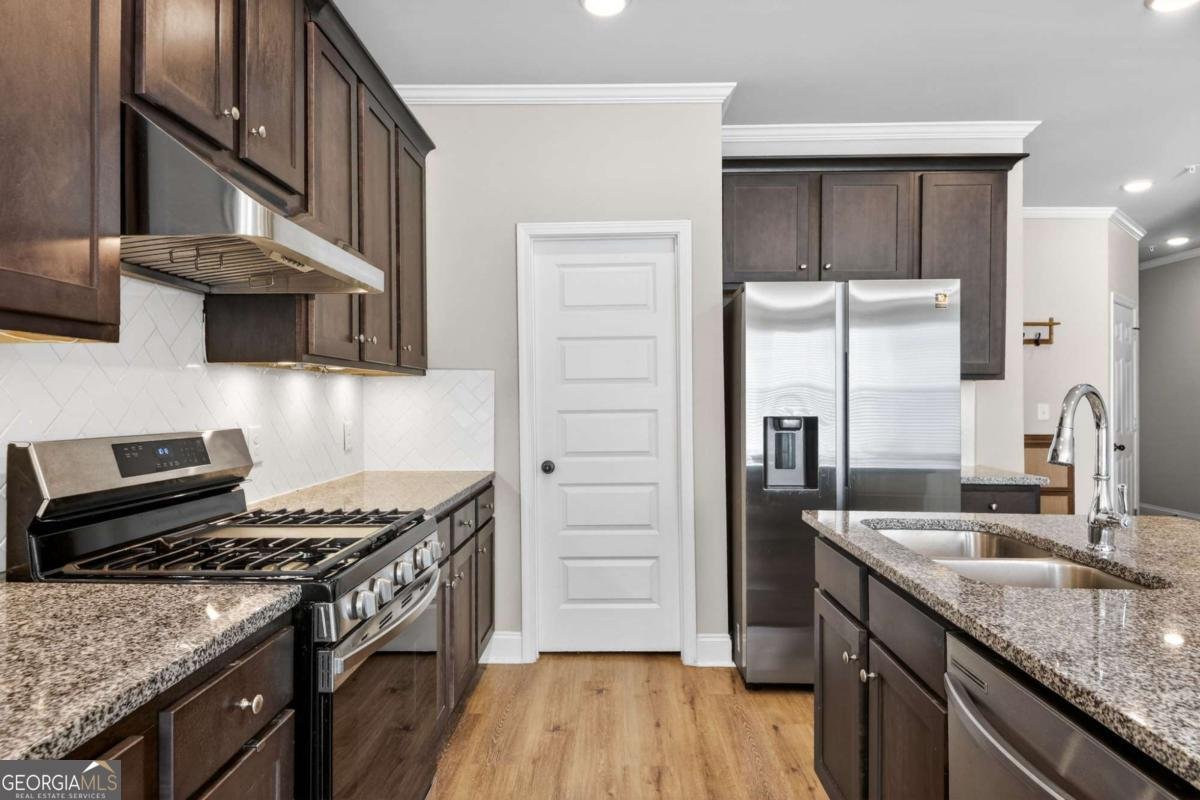 352 Cherryhill Lane Woodstock - Photo 7