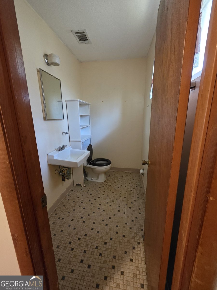 811 Hillsboro Street Monticello - Photo 10