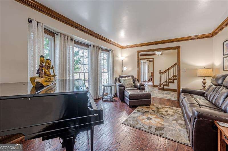 220 Saddle Lake Drive Roswell - Photo 9