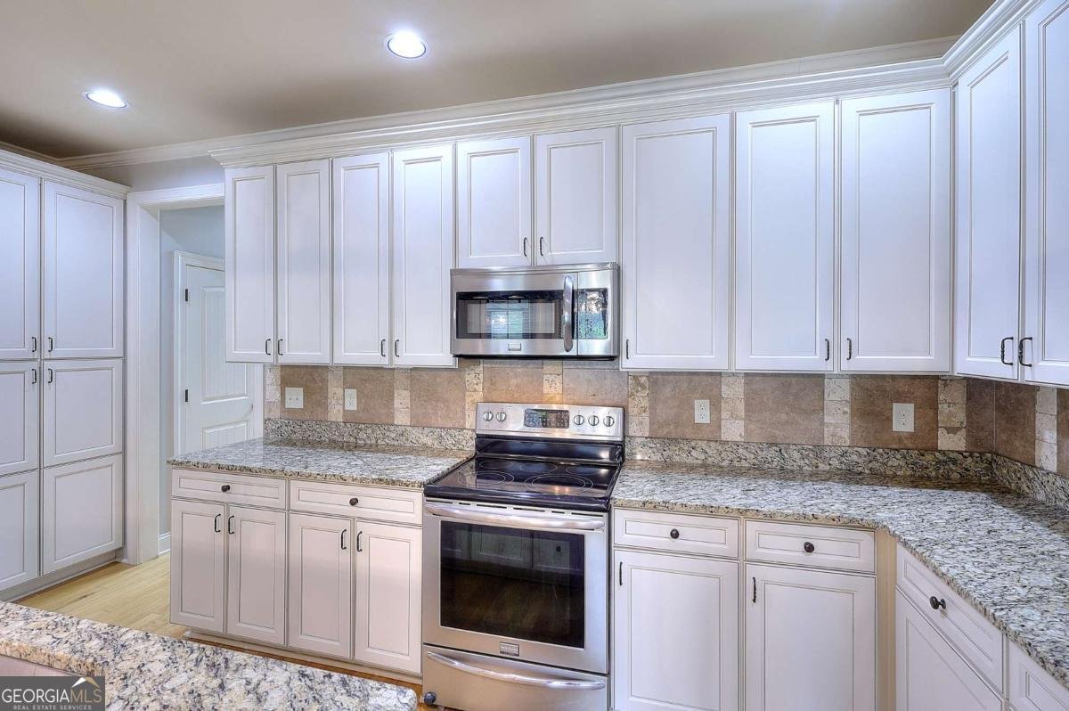 325 Brook Hollow Lane Loganville - Photo 12