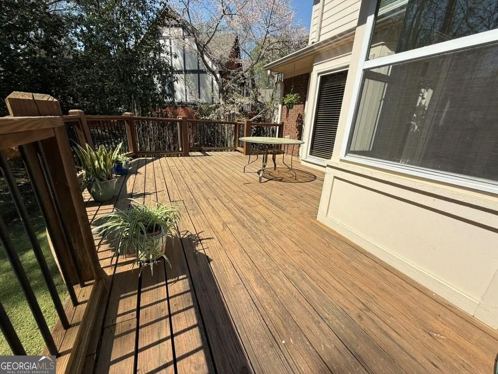 1695 Redbourne Drive Atlanta - Photo 6