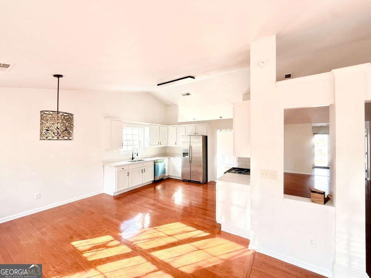 557 Vickers Lane Locust Grove - Photo 9