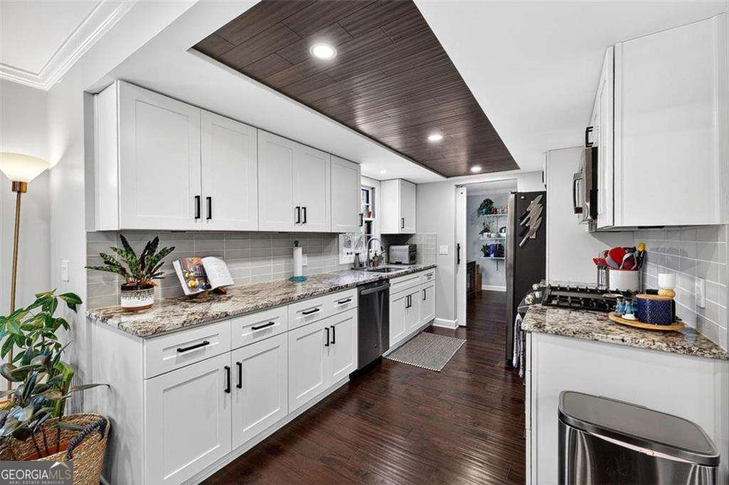 571 Tahoe Circle Stone Mountain - Photo 16