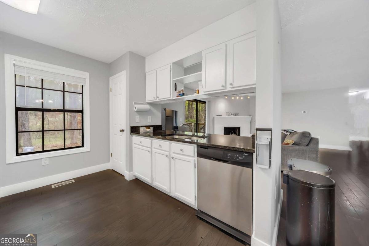 1850 Coachman Cove Snellville - Photo 6