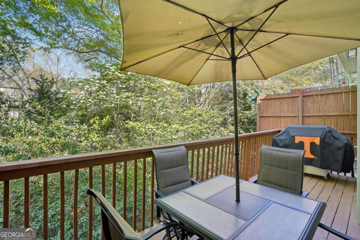 3689 Chattahoochee Summit Drive Atlanta - Photo 14