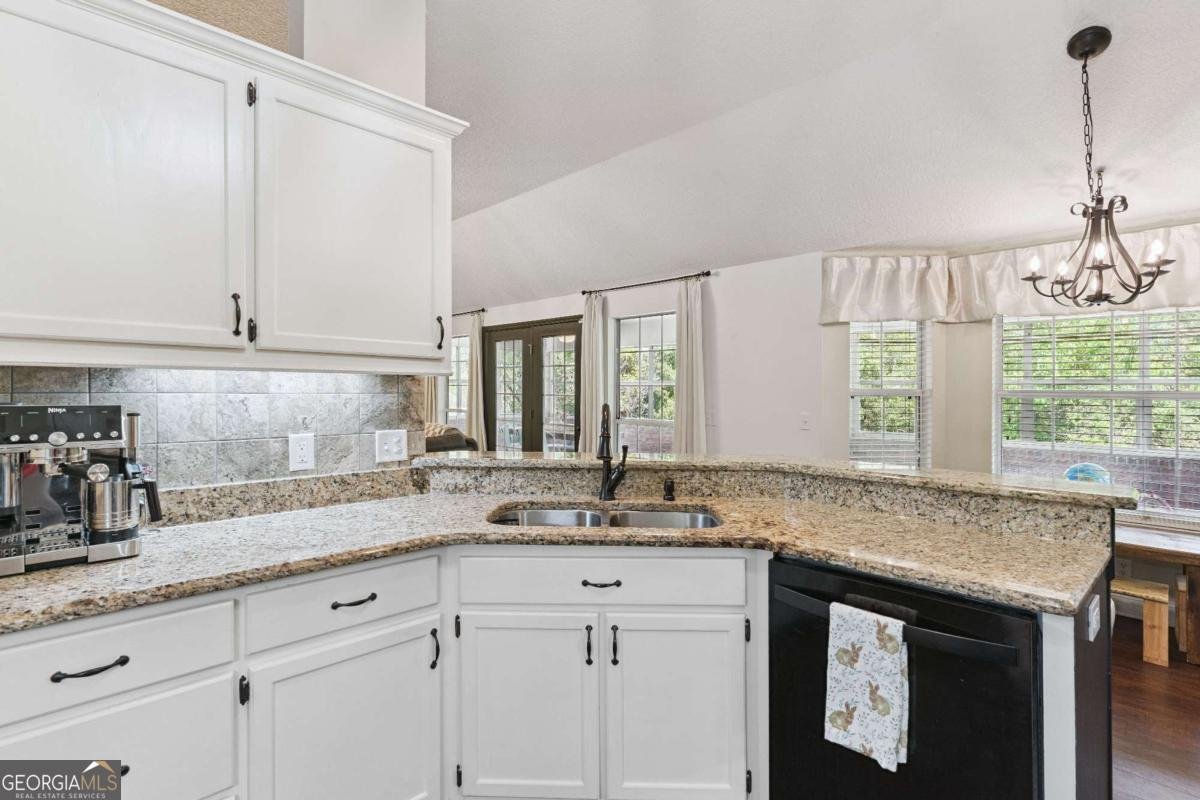 136 Lake Jordan Boulevard Kingsland - Photo 12