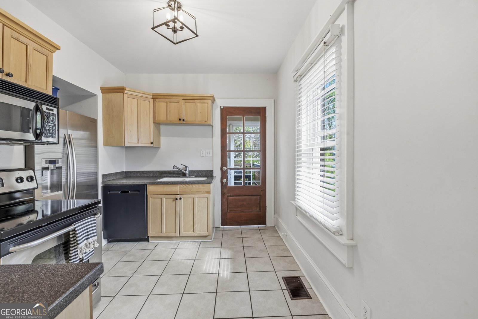 1933 Mercer Avenue College Park - Photo 19