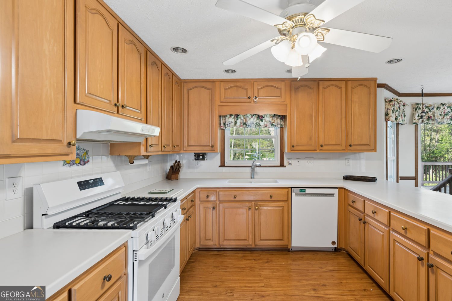 2931 Winding Circle Lilburn - Photo 19