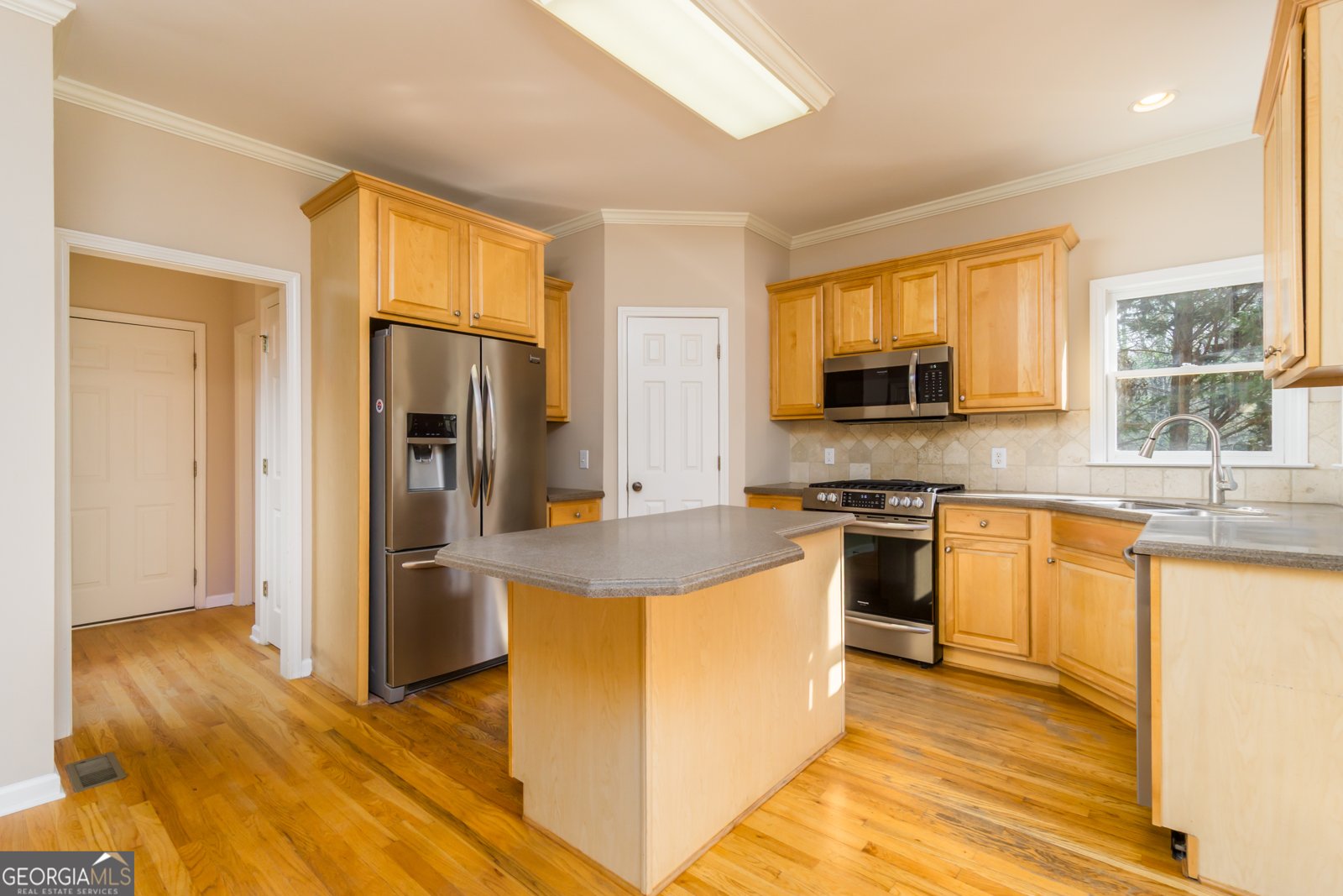 8670 Woodland View Drive Gainesville - Photo 10