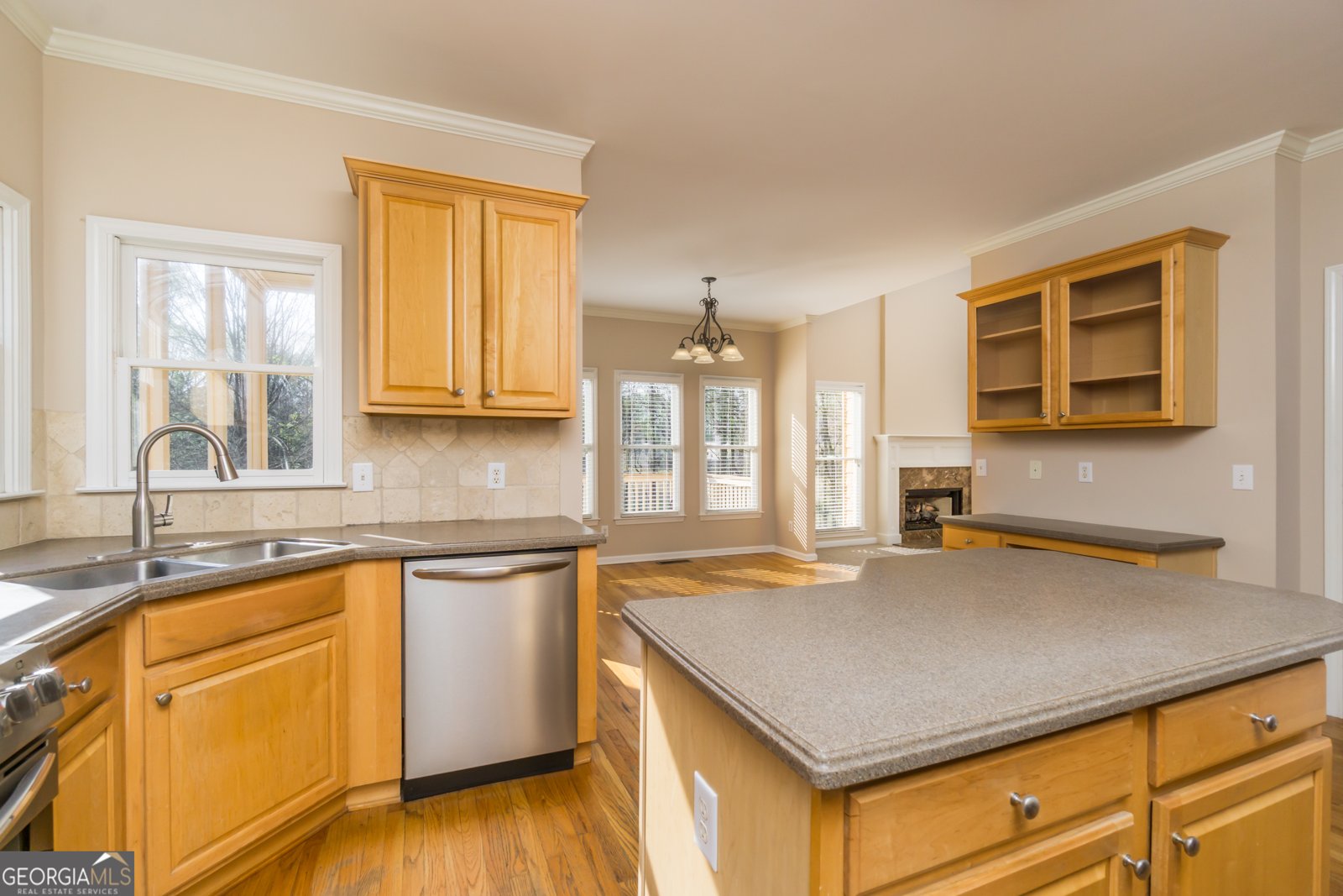 8670 Woodland View Drive Gainesville - Photo 12