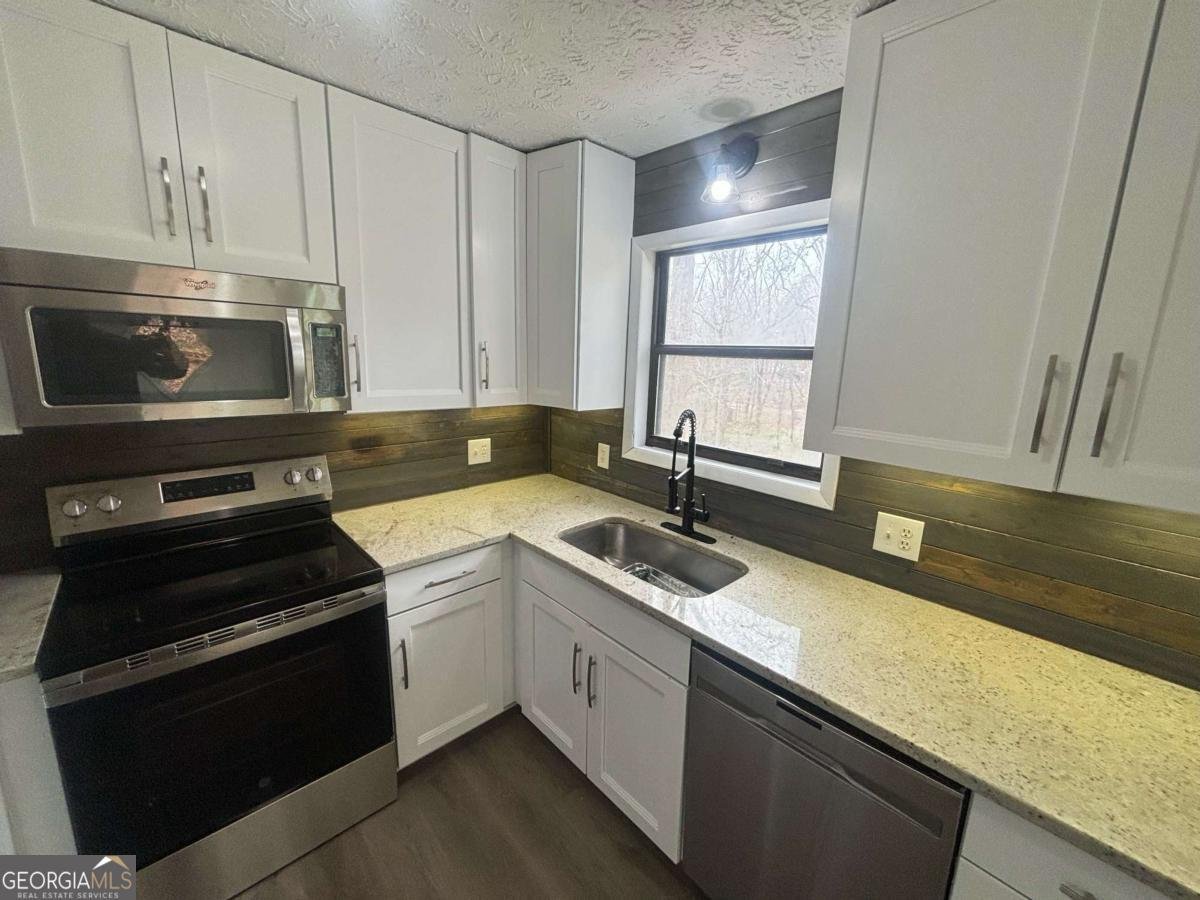 221 Little Brook Lane Woodstock - Photo 6