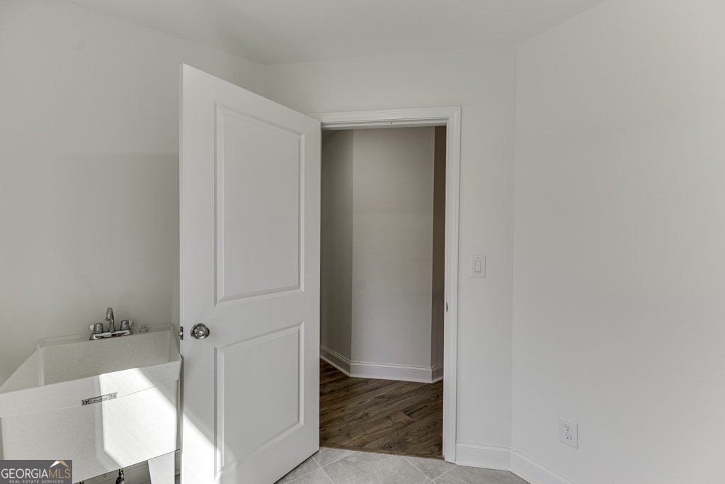 1003 Lakeview Commerce - Photo 32