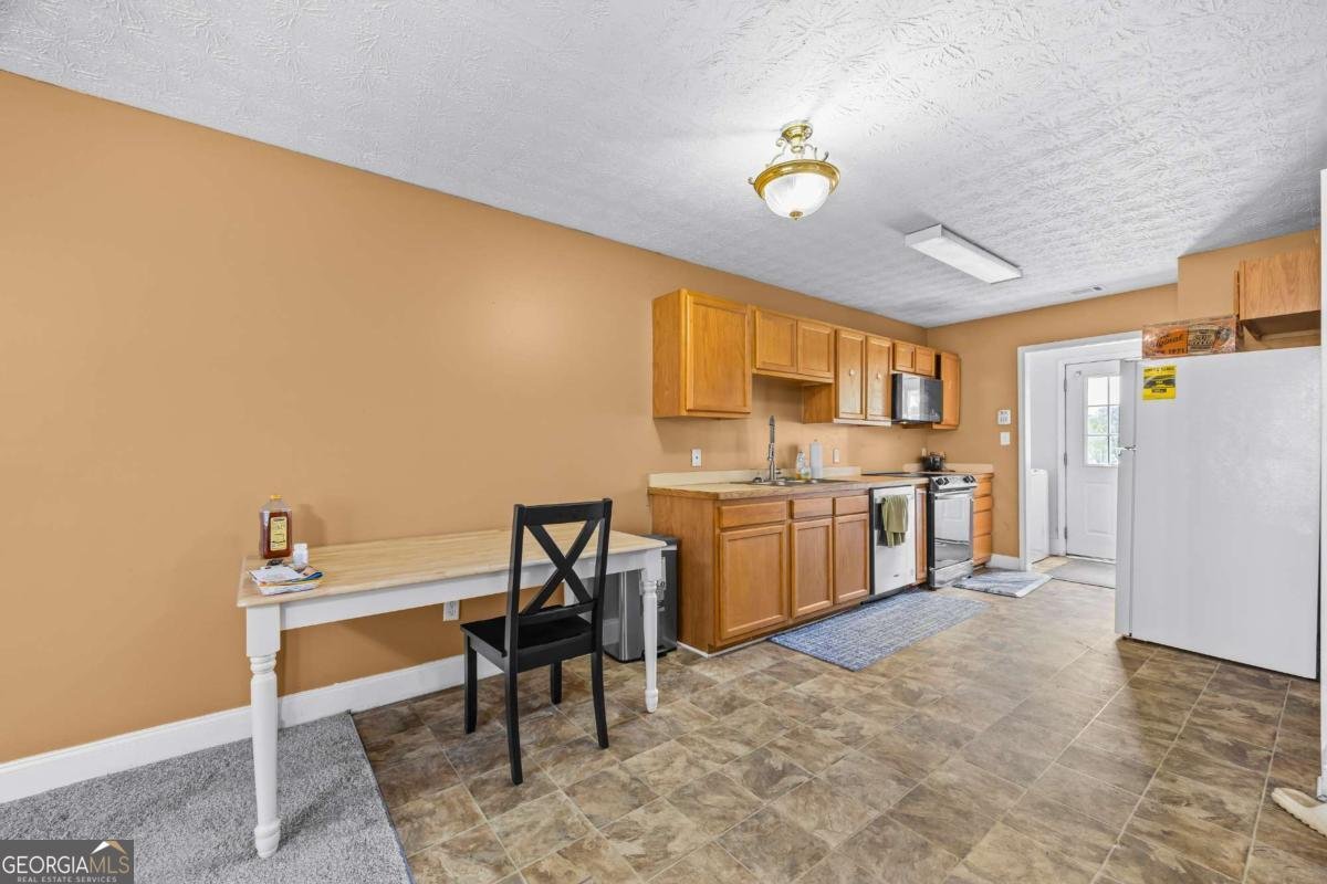 147 Westchester Circle Athens - Photo 8