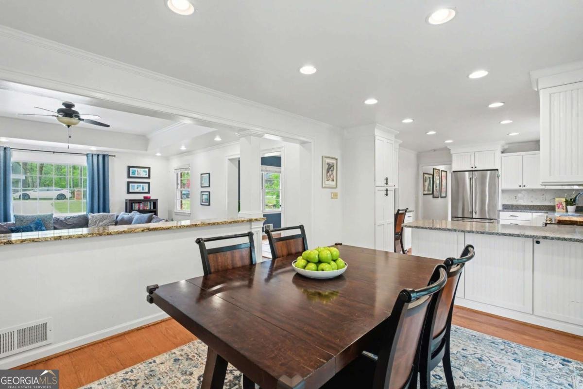 2081 Akin Drive Atlanta - Photo 17