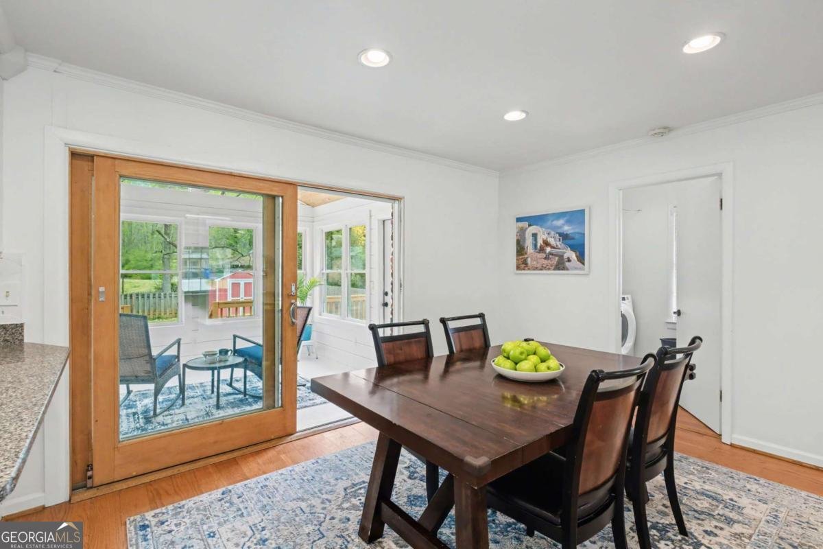 2081 Akin Drive Atlanta - Photo 18