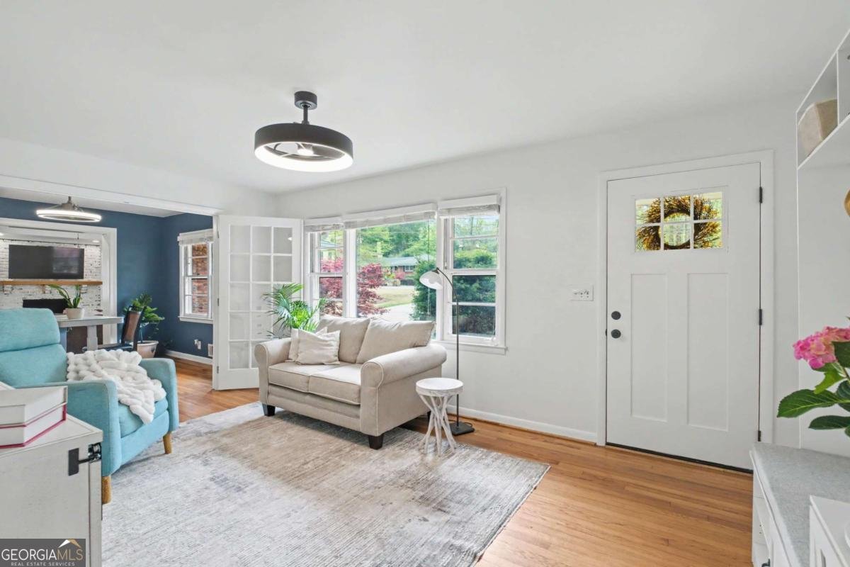 2081 Akin Drive Atlanta - Photo 8