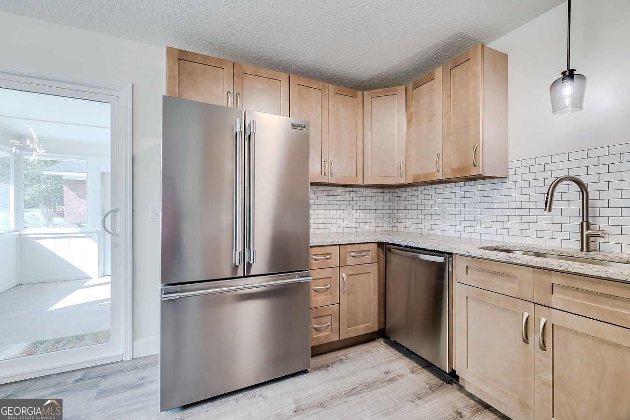 308 4th Street Springfield - Photo 17