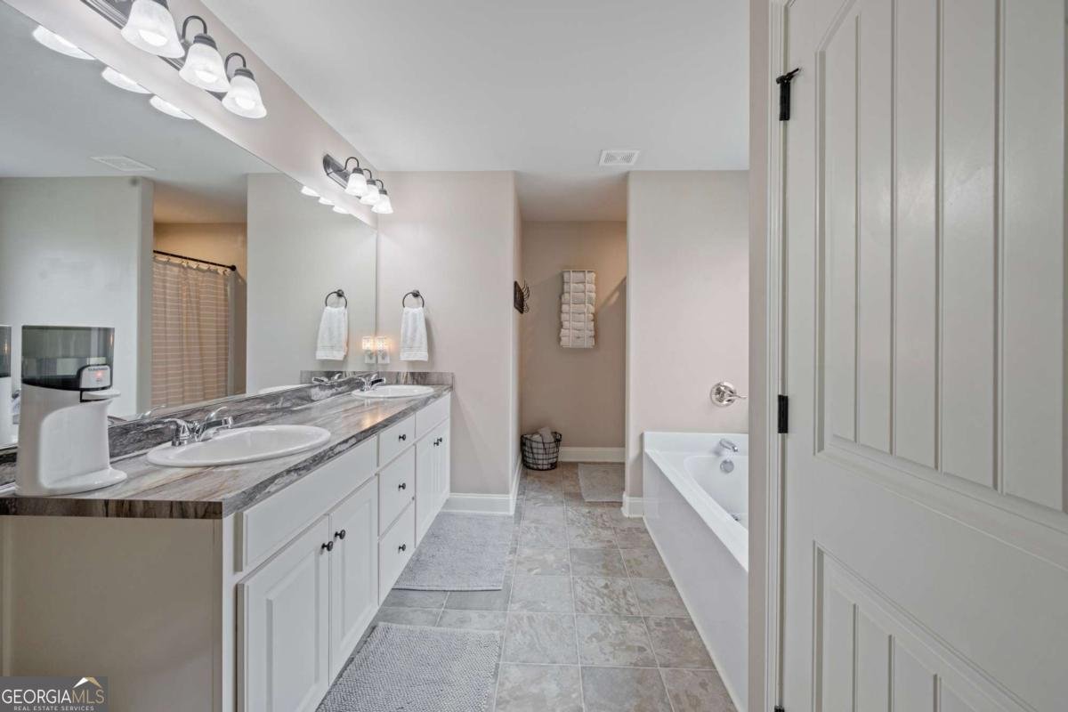 168 Kensington Trace Bethlehem - Photo 32