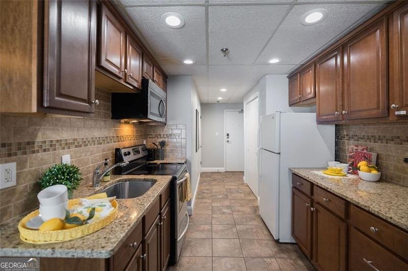 131 BROAD Street Athens - Photo 8