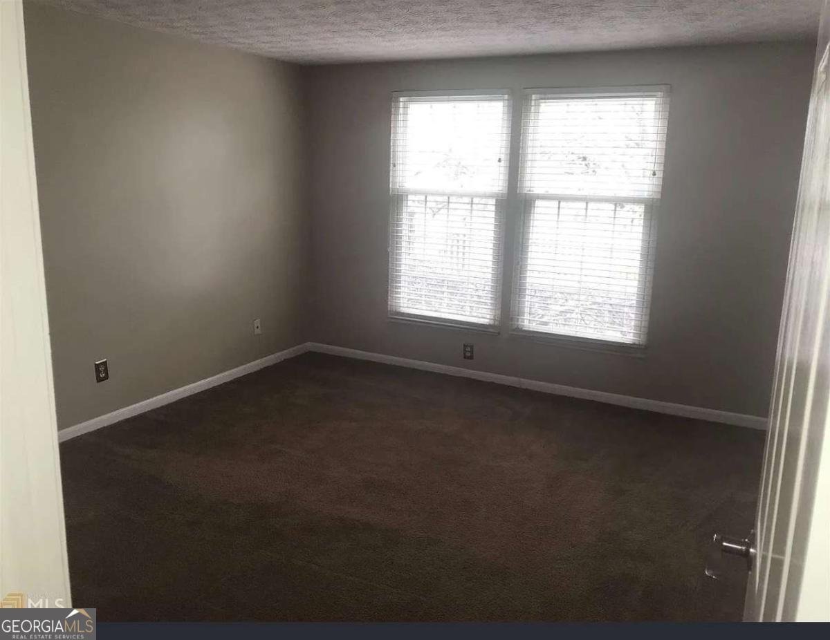 4241 Parkview Court Stone Mountain - Photo 11