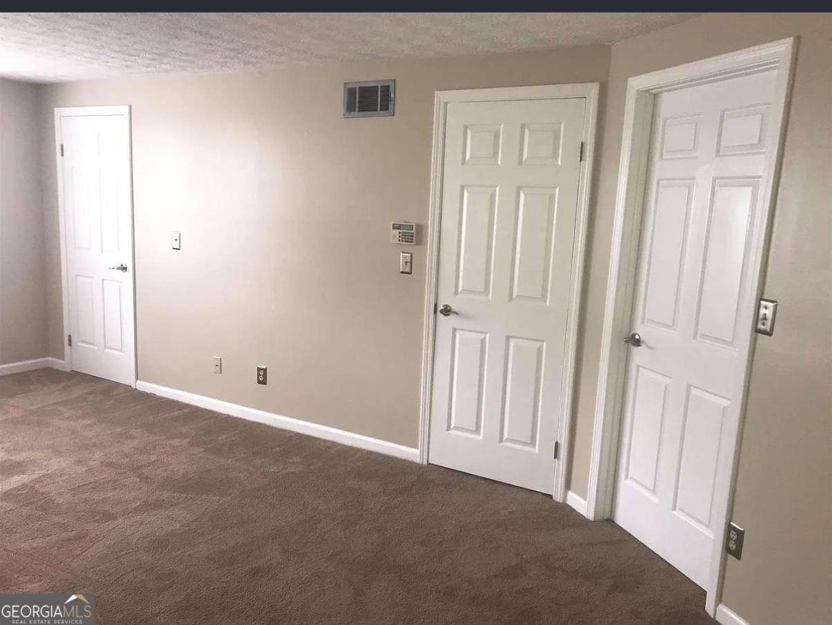 4241 Parkview Court Stone Mountain - Photo 12