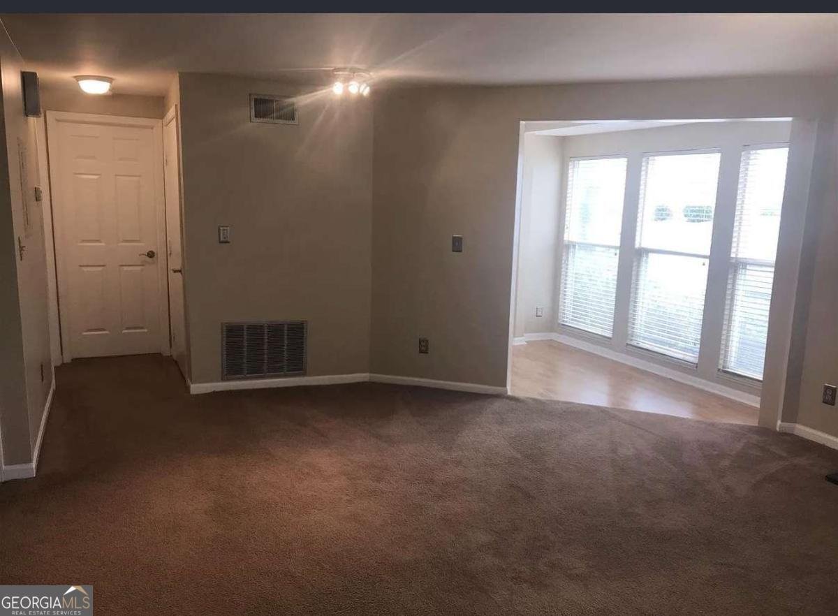 4241 Parkview Court Stone Mountain - Photo 8