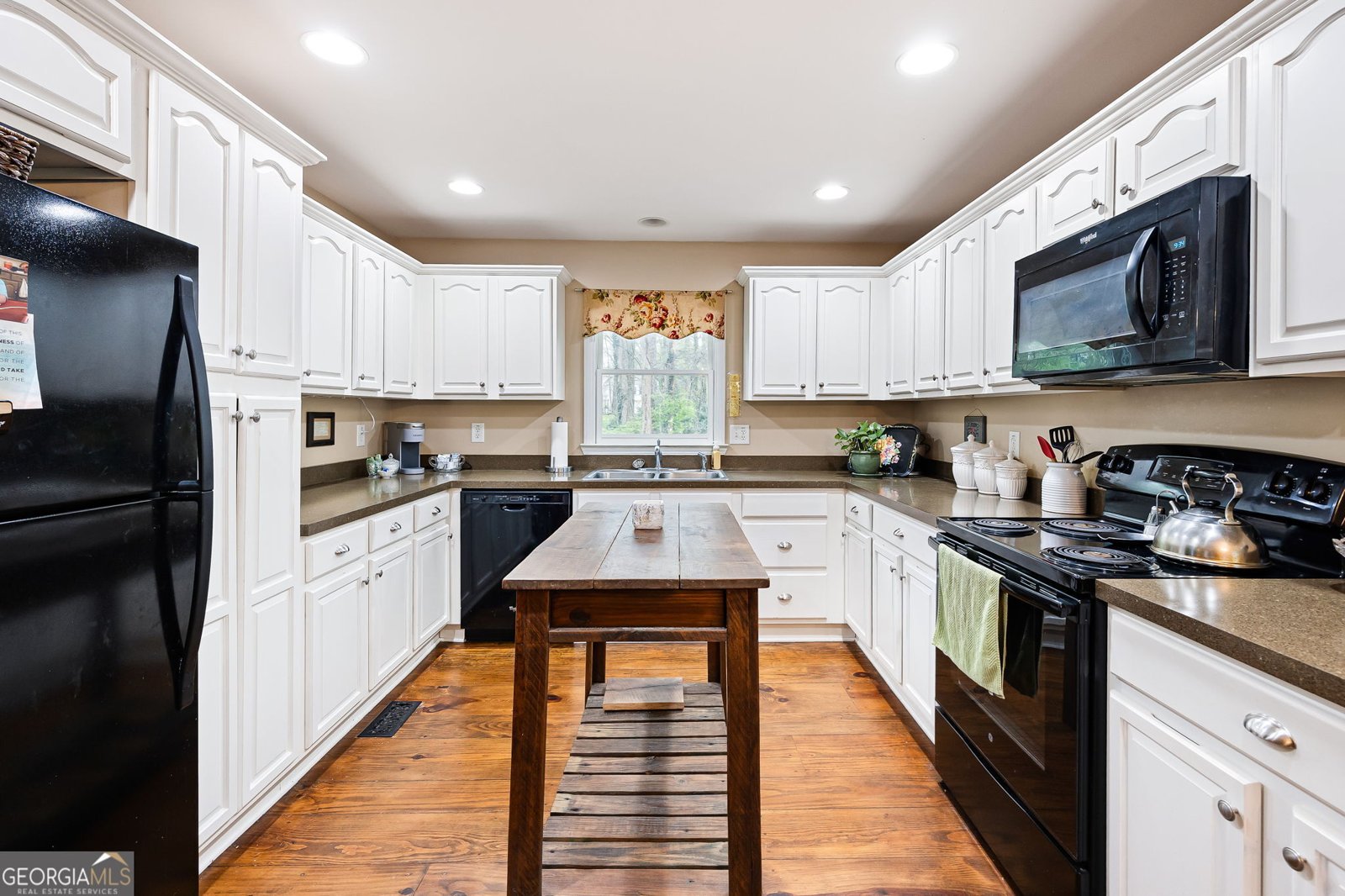 916 Andover Court Woodstock - Photo 8