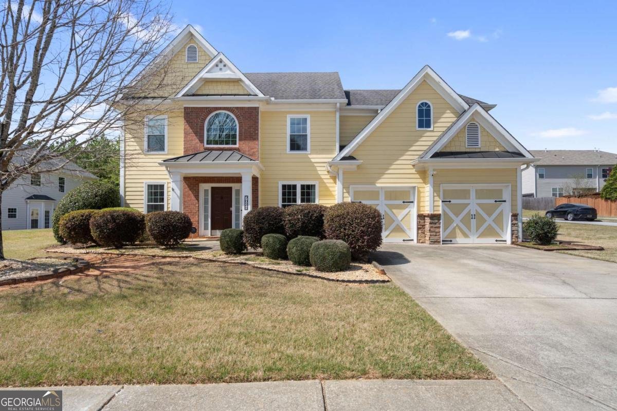 7028 Roselake Circle Douglasville - Photo 1