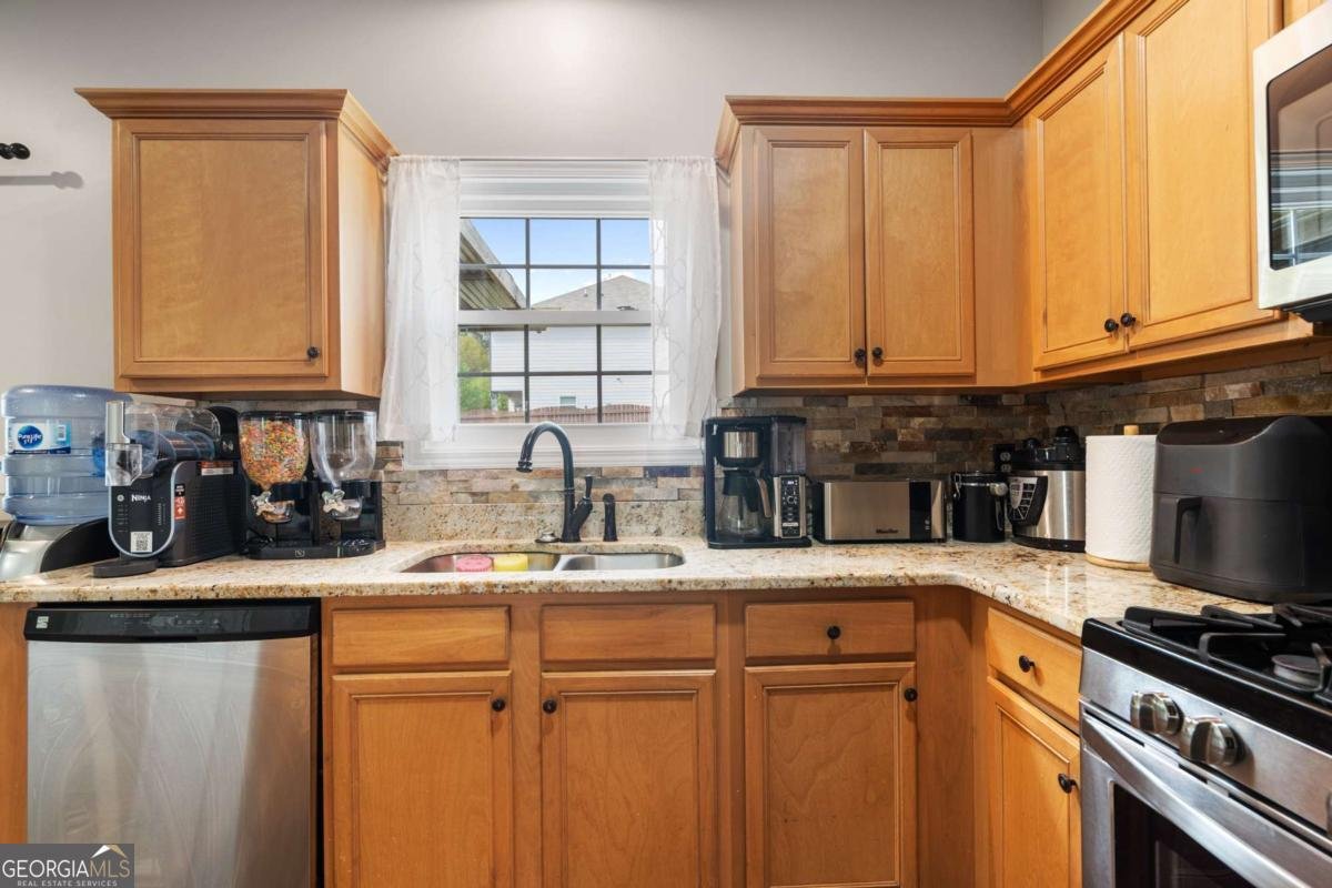 7028 Roselake Circle Douglasville - Photo 11