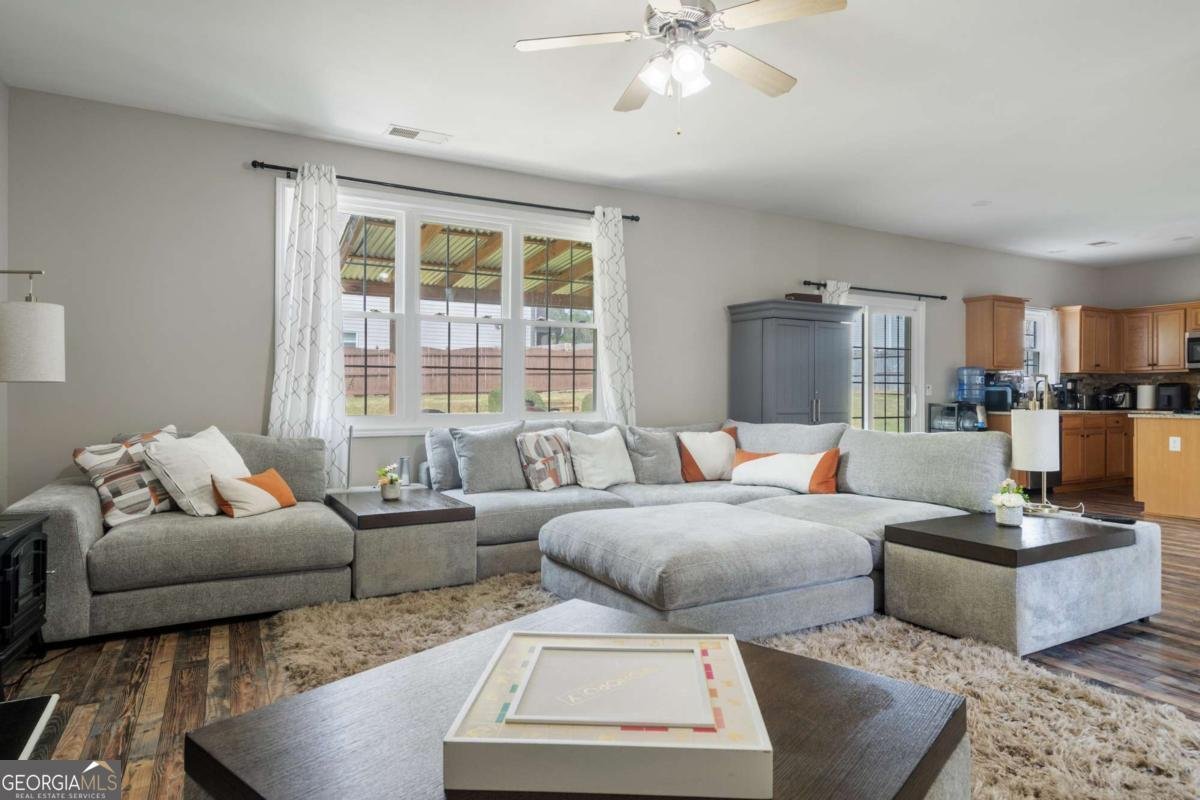 7028 Roselake Circle Douglasville - Photo 6