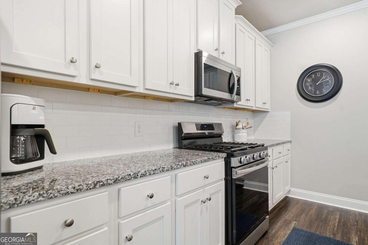 119 Camden Park Drive Woodstock - Photo 8