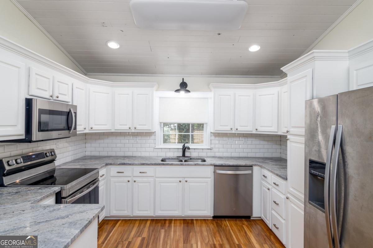 708 Virginia Avenue Glennville - Photo 13