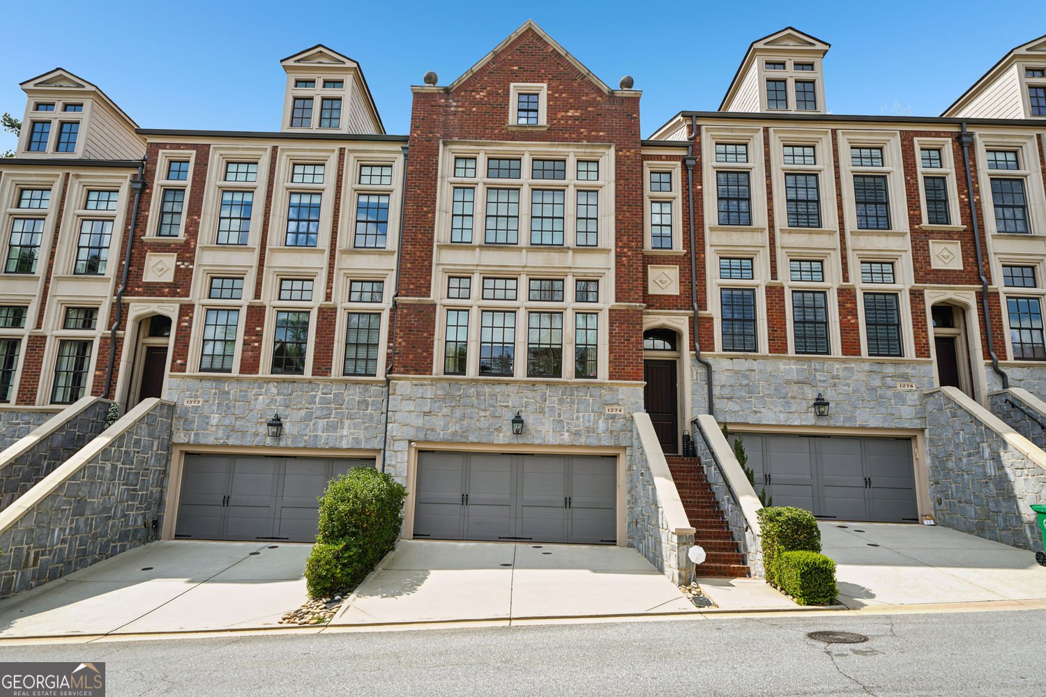 1274 Edmund Lane Brookhaven - Photo 1