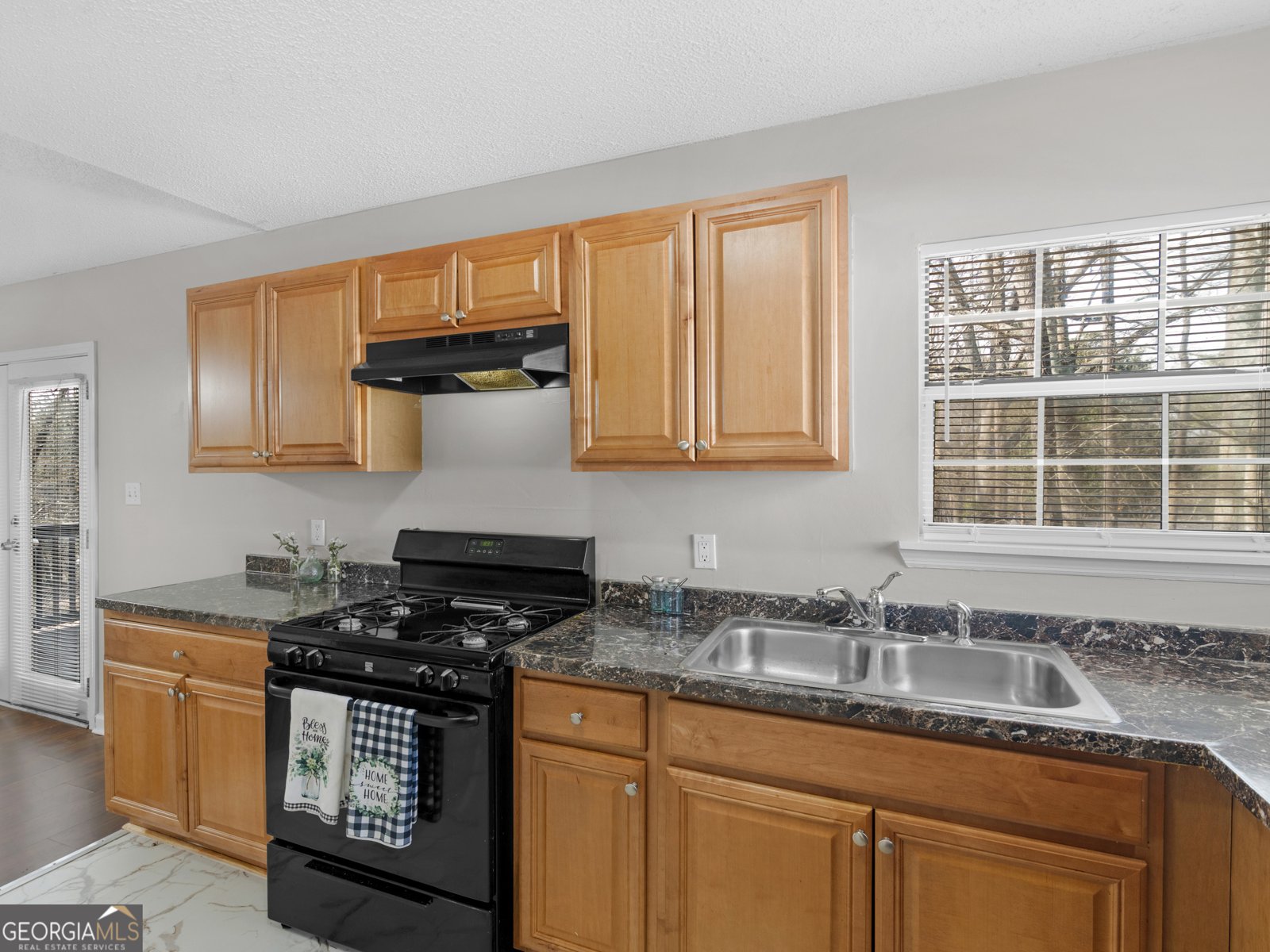 111 Neal Avenue Stockbridge - Photo 10