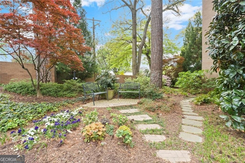 2734 Peachtree Road Atlanta - Photo 18