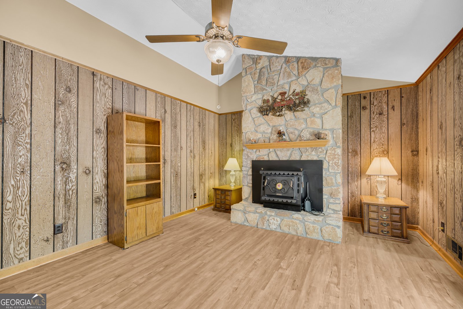 194 Woodland Creek Place Hull - Photo 8