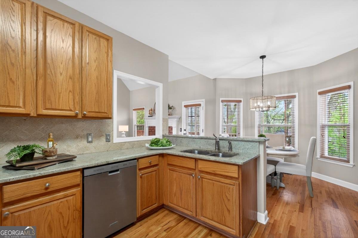 5740 Bryson Lane Alpharetta - Photo 12