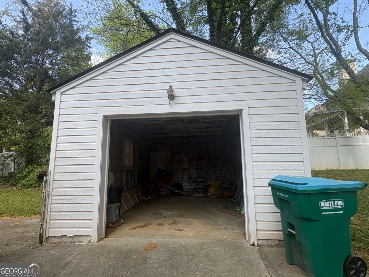 2608 Valley Stream Drive Atlanta - Photo 10