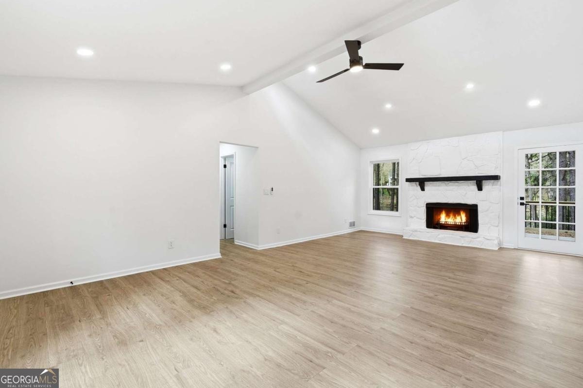 324 Hill Crest Circle Woodstock - Photo 11