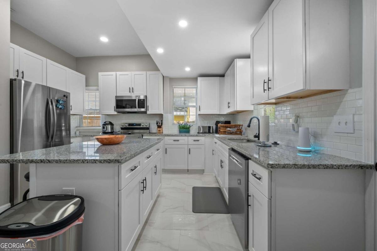 692 Ira Street Atlanta - Photo 10