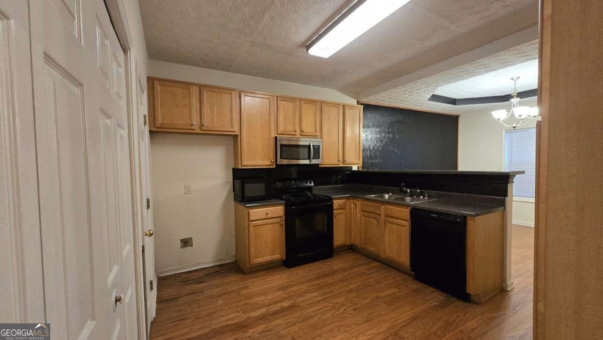 498 Shadowmoore Drive Riverdale - Photo 6