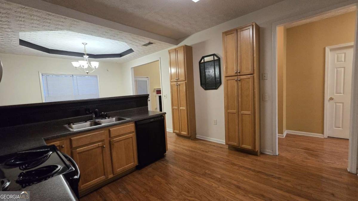 498 Shadowmoore Drive Riverdale - Photo 7