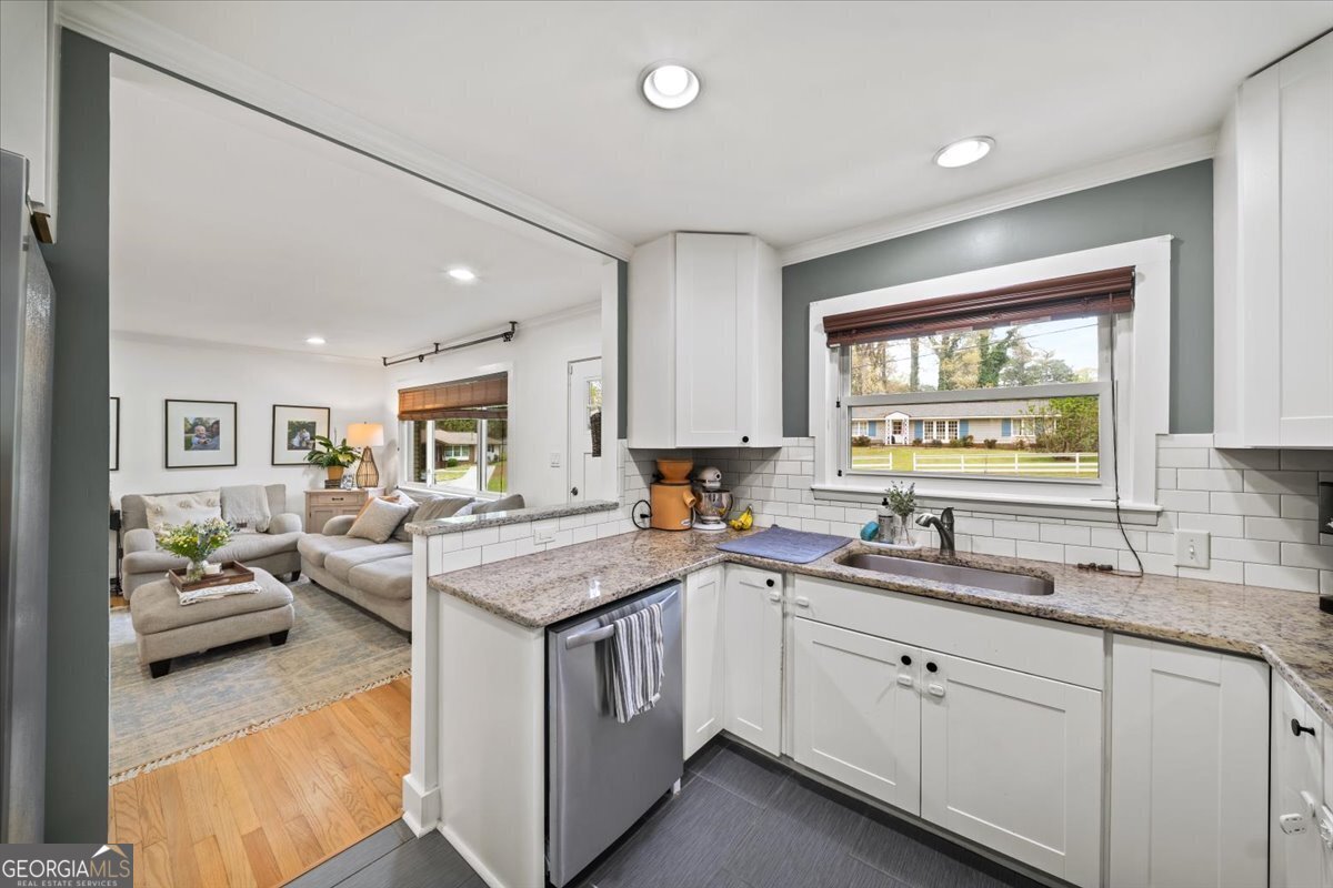 2317 Elmwood Circle Atlanta - Photo 7